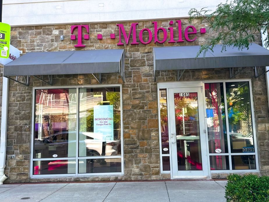 Exterior photo of T-Mobile Store at Rhode Island & Reed St, Washington, DC
