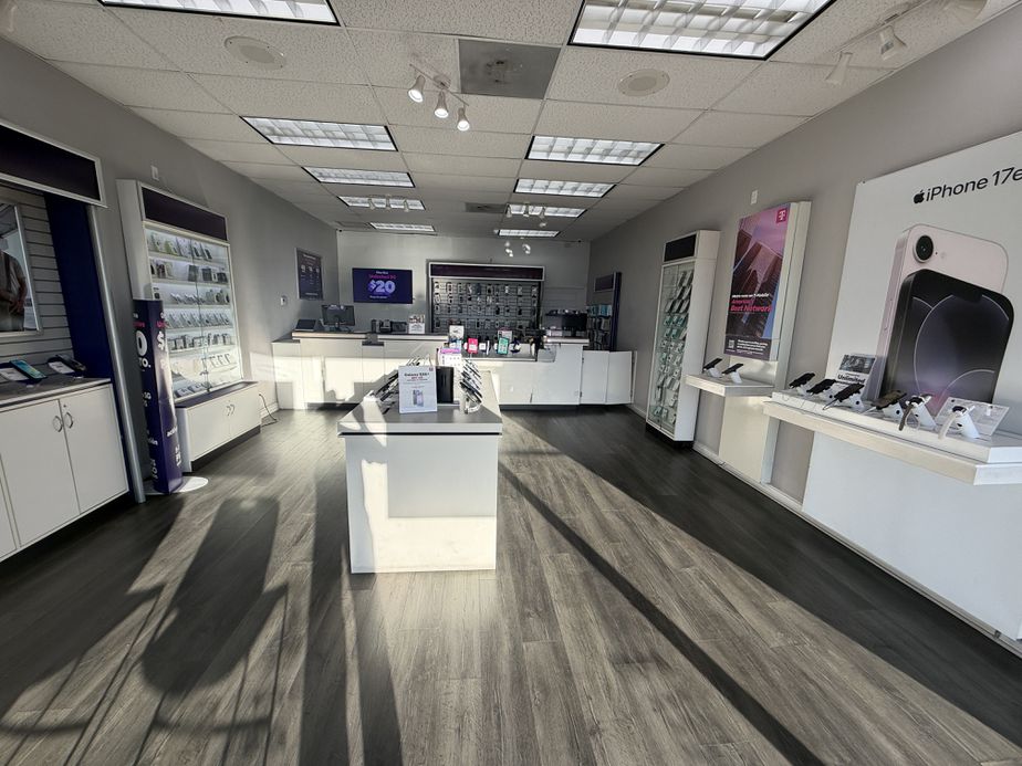 Metro by T-Mobile 8246 De Soto Ave - 8246 De Soto Ave 