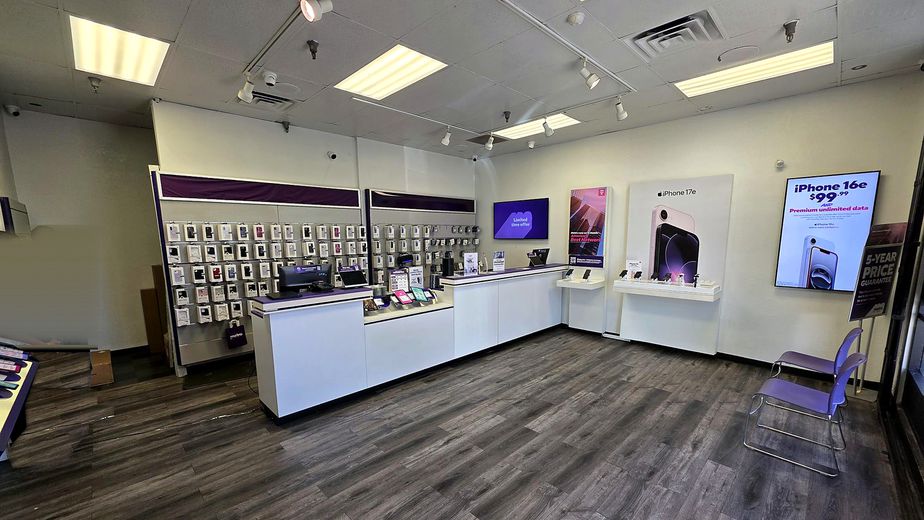 Metro by T-Mobile 1701 Willow Pass Rd - 1701 Willow Pass Rd 