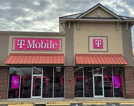  Exterior photo of T-Mobile Store at N Duncan Bypass & Rice Ave, Union, SC 