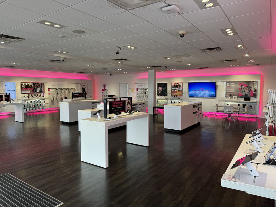 Interior photo of T-Mobile Store at North Rivers, North Charleston, SC