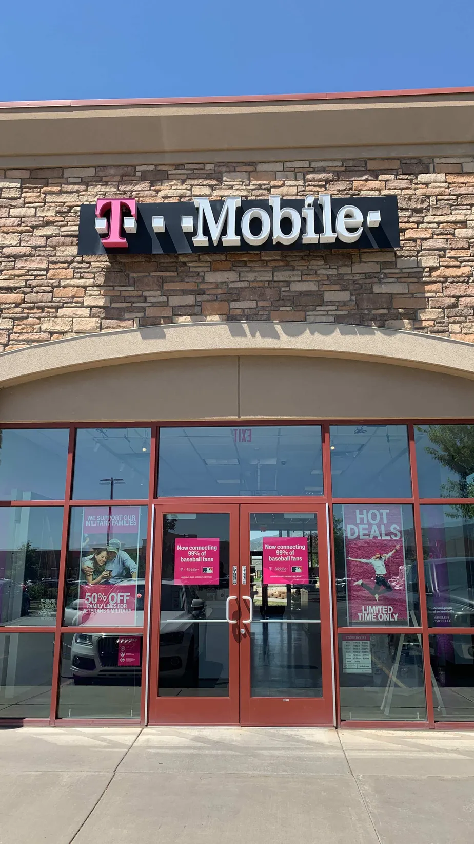 Exterior photo of T-Mobile store at Parrish Lane & 400 West, Centerville, UT