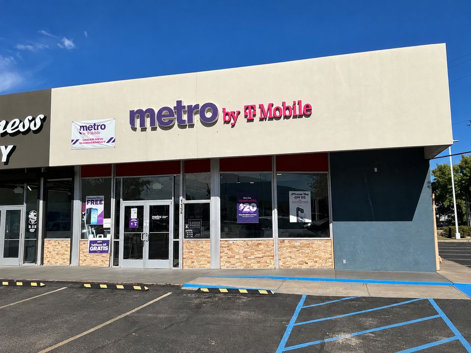 Metro by T-Mobile 115 W Hwy 550 - 115 W Hwy 550 