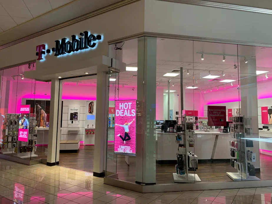 Exterior photo of T-Mobile store at Boise Town Center 3, Boise, ID