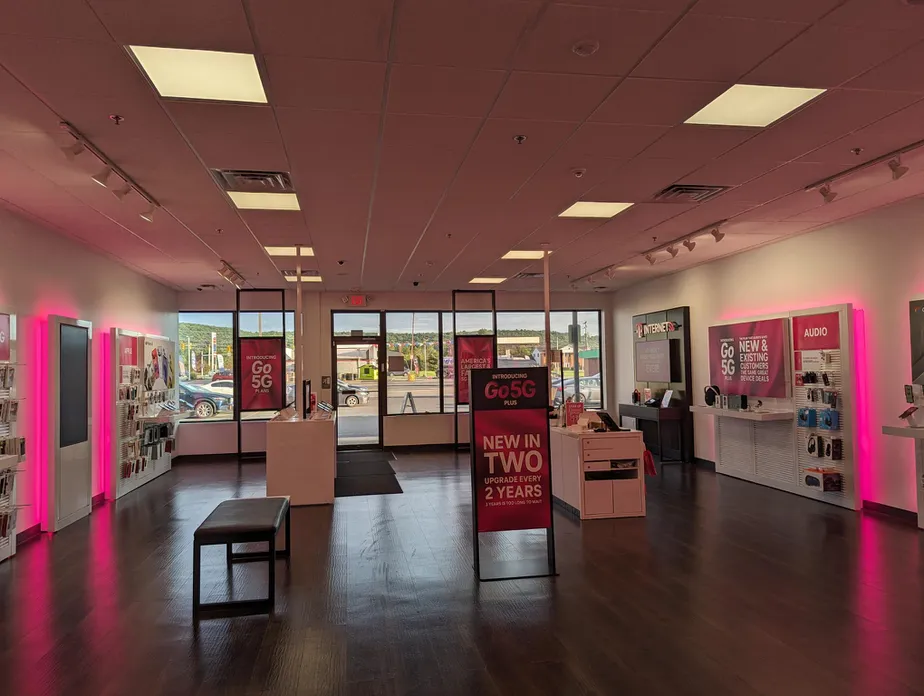  Interior photo of T-Mobile Store at West End Plaza, Brodheadsville, PA 