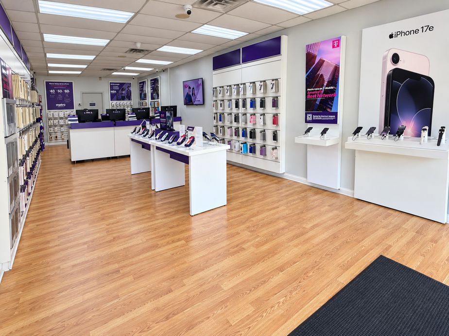 Metro by T-Mobile 6065 S Norcross Tucker Rd - 6065 S Norcross Tucker Rd 