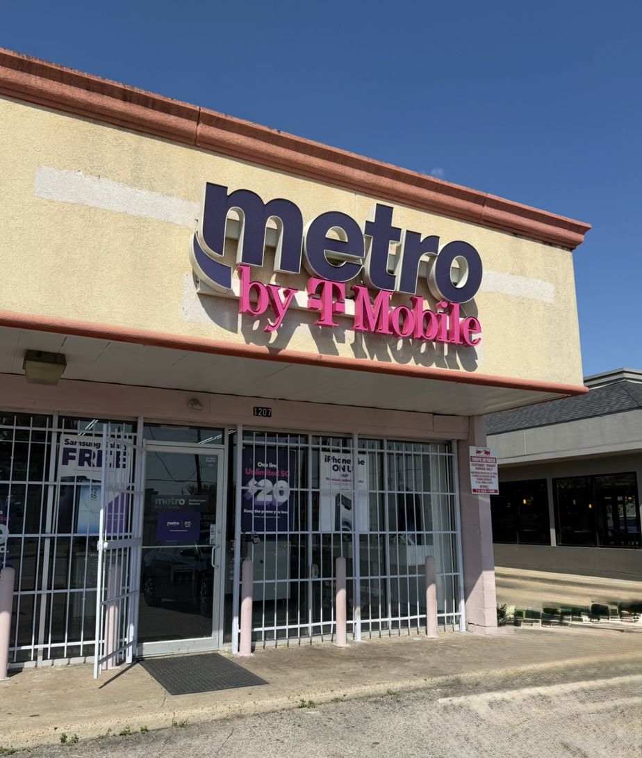 Metro by T-Mobile 1207 Wayside Dr - 1207 Wayside Dr 