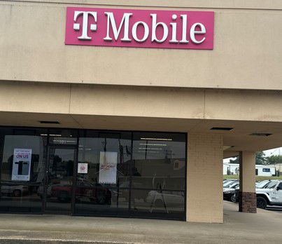 Exterior photo of T-Mobile Store at E Hwy 243 & S Trade Days Blvd, Canton, TX