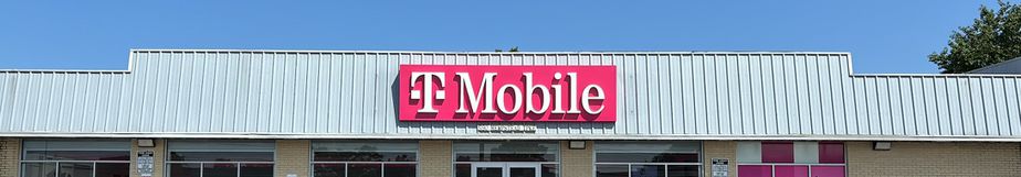 Exterior photo of T-Mobile Store at Hempstead & Nassau, West Hempstead, NY