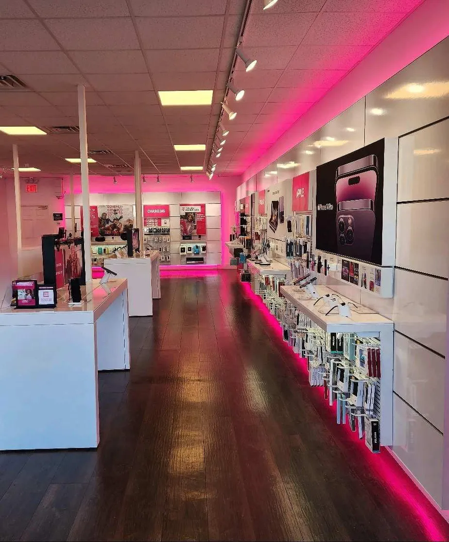  Interior photo of T-Mobile Store at Hempstead Tnpk & Prospect Ave, East Meadow, NY 