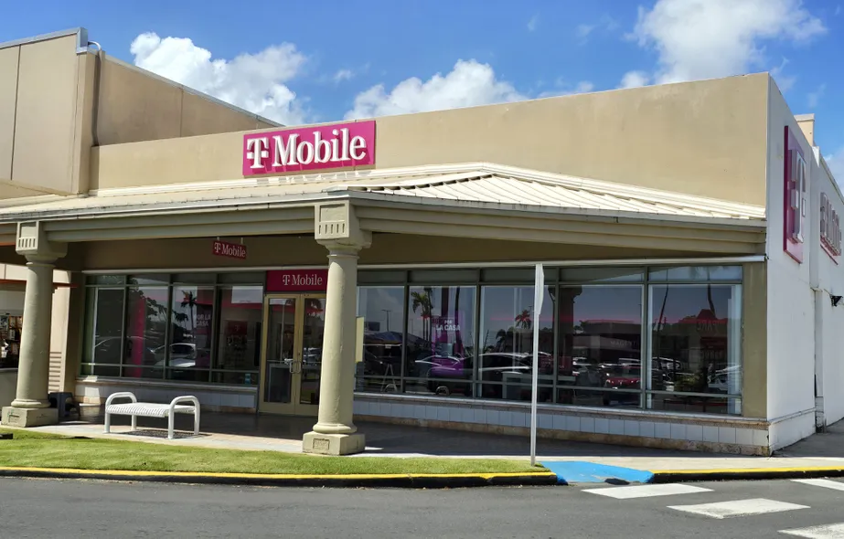  Exterior photo of T-Mobile Store at Plaza Palma Real, Humacao, PR 