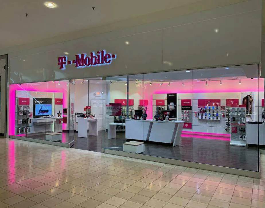 Exterior photo of T-Mobile store at Montgomery Mall 3, North Wales, PA