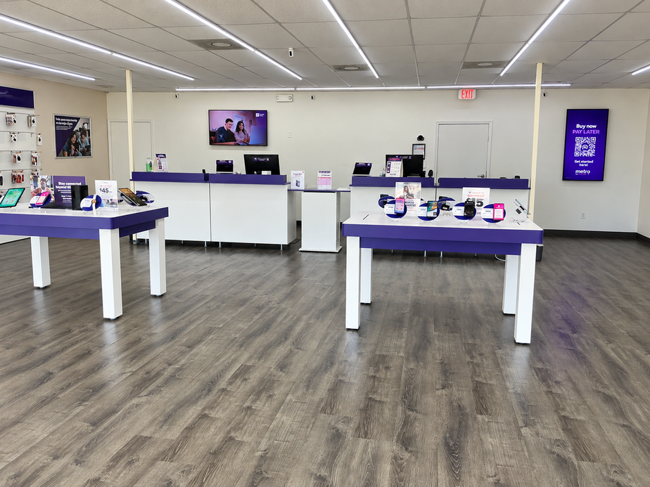 Metro by T-Mobile 8604 Calmont Ave - 8604 Calmont Ave 