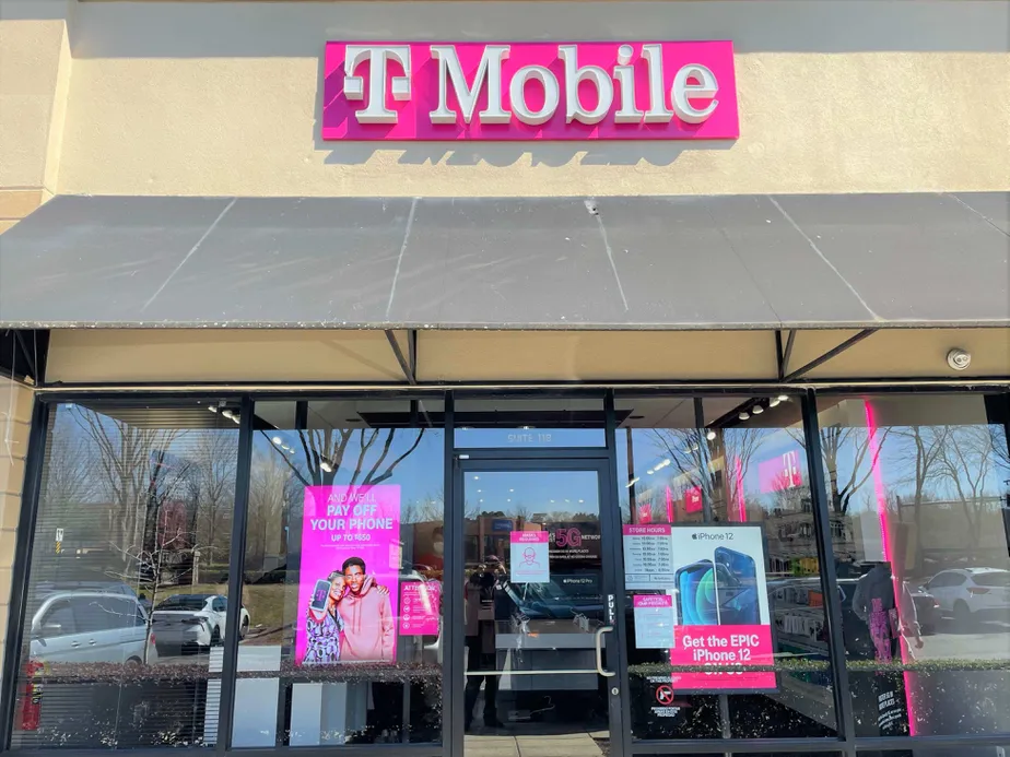 Exterior photo of T-Mobile store at Windward Pkwy & Westfield Dr, Alpharetta, GA