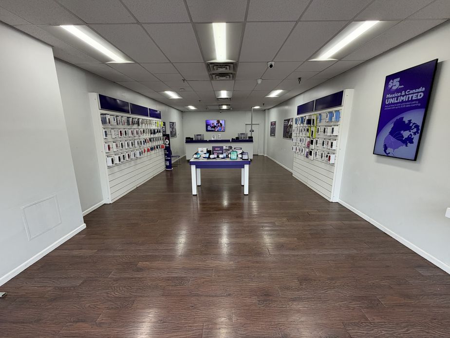 Metro by T-Mobile 2131 Seneca St - 2131 Seneca St