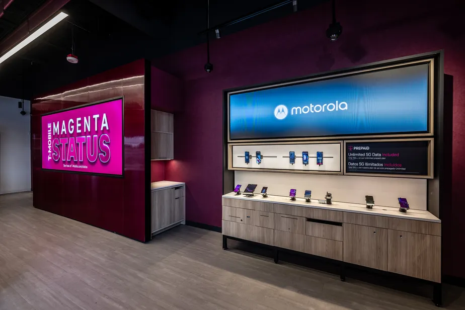  Interior photo of T-Mobile Store at Southcenter Pkwy & Minkler Blvd, Tukwila, WA 