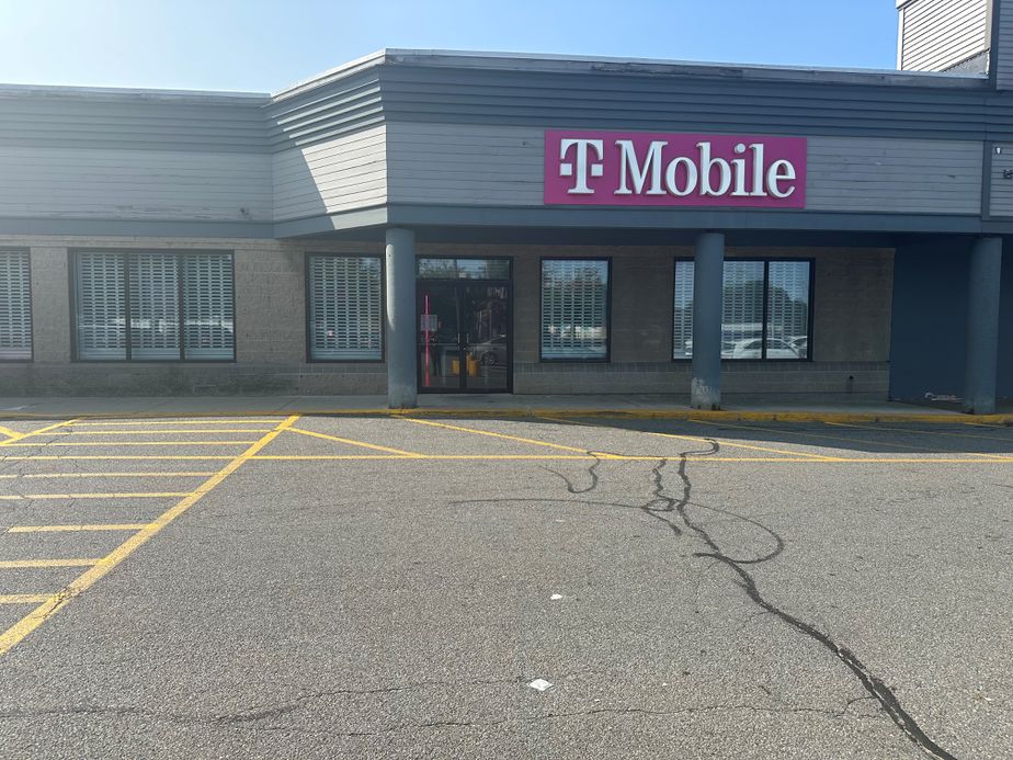 Exterior photo of T-Mobile Store at Winthrop Ave & Grafton St, Lawrence, MA