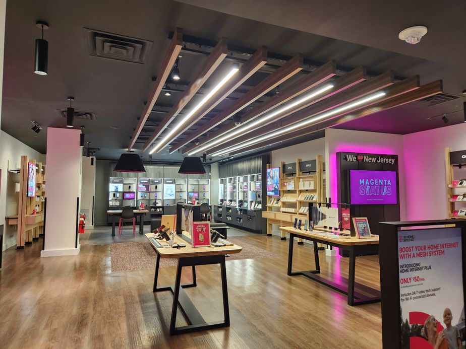 Interior photo of T-Mobile Store at Garden State Plaza, Paramus, NJ