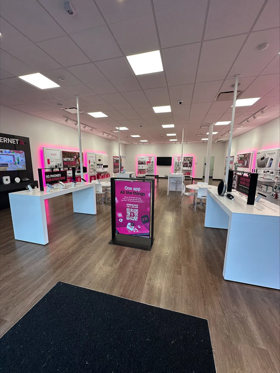  Interior photo of T-Mobile Store at Conroe Marketplace, Conroe, TX 