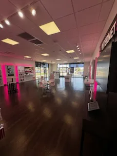  Interior photo of T-Mobile Store at Springfield Dirksen, Springfield, IL 