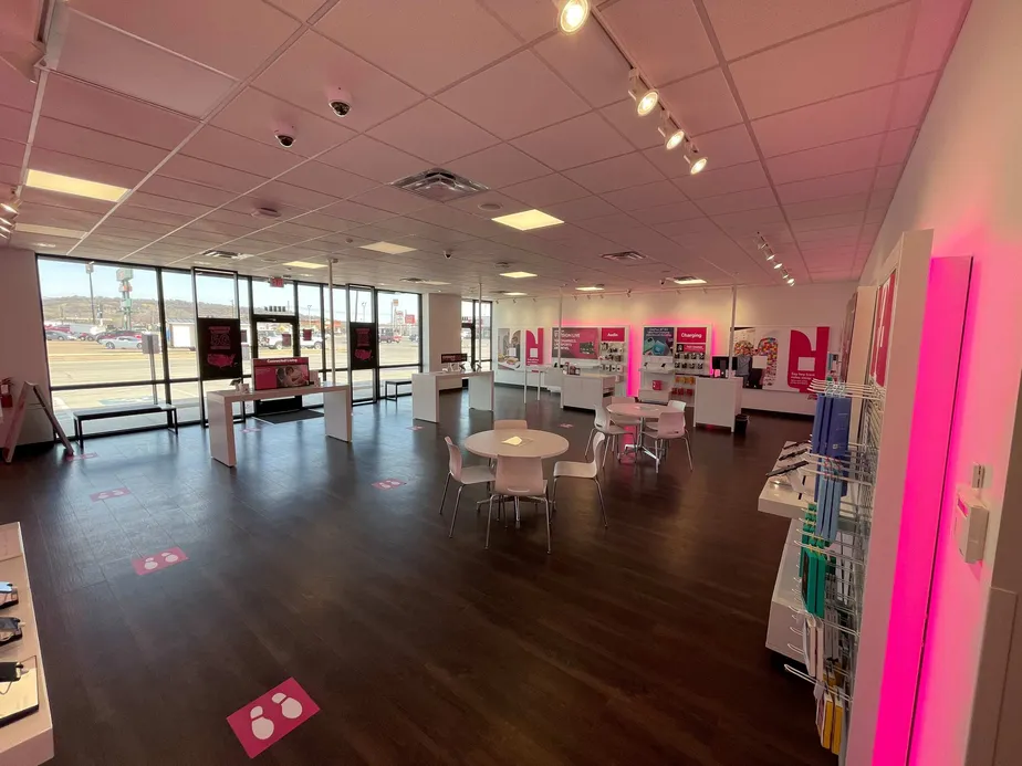 Interior photo of T-Mobile Store at SE 1st St & SE 17th Ave, Mineral Wells, TX