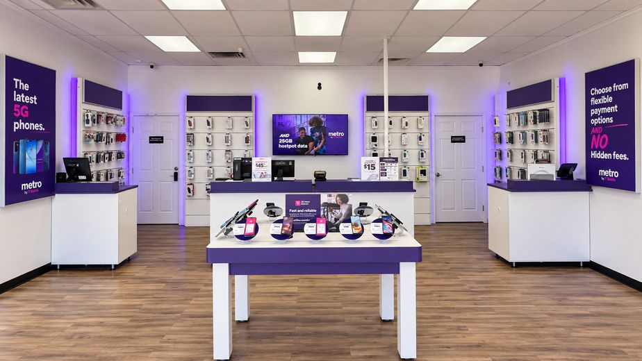 Metro by T-Mobile 2515 E Rosemeade Pkwy - 2515 E Rosemeade Pkwy 