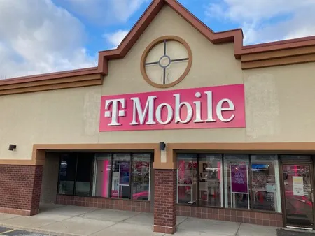  Exterior photo of T-Mobile Store at Monroe St & Talmadge Rd, Toledo, OH 