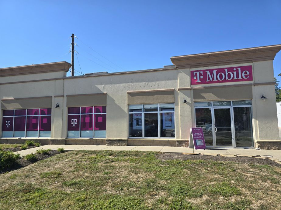Exterior photo of T-Mobile Store at Johnson Dr & Birch St, Mission, KS