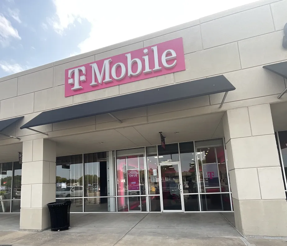  Exterior photo of T-Mobile Store at Independence Pkwy & Legacy Dr, Plano, TX 