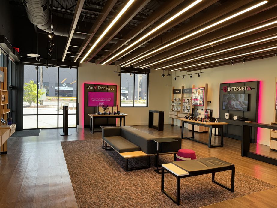 Interior photo of T-Mobile Store at Green Hills, Nashville, TN