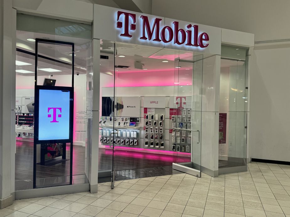 Exterior photo of T-Mobile Store at Topanga Mall, Canoga Park, CA