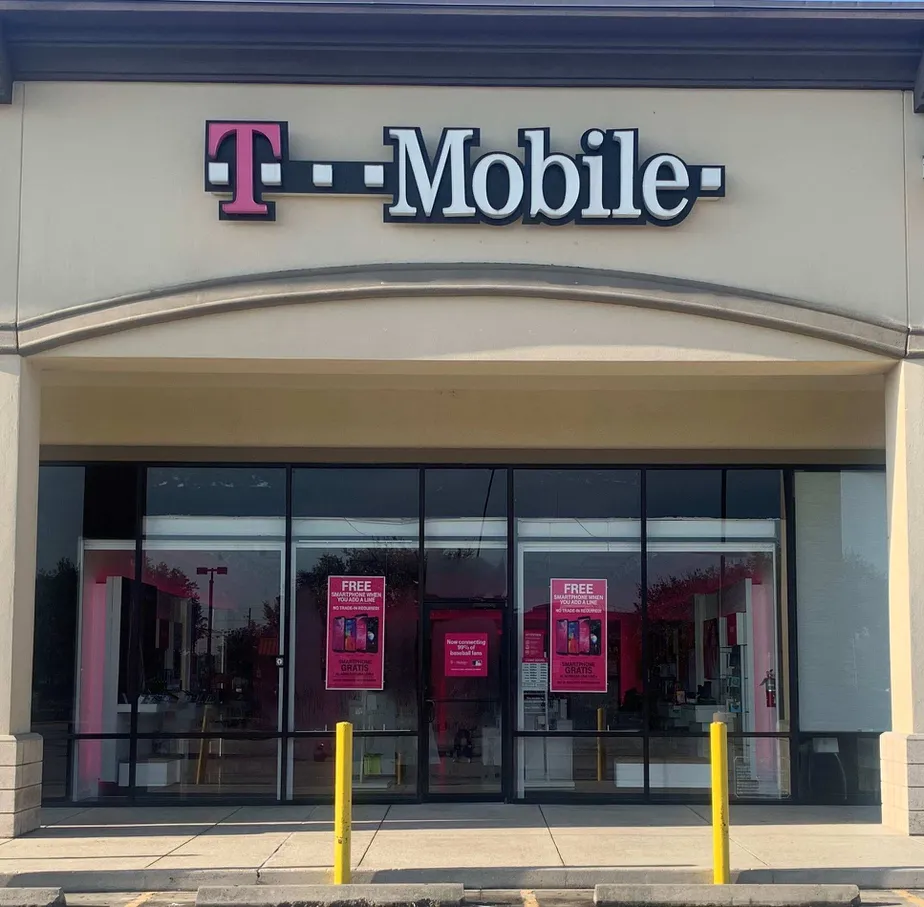 Exterior photo of T-Mobile store at Wallisville Rd & Beltway 8, Houston, TX