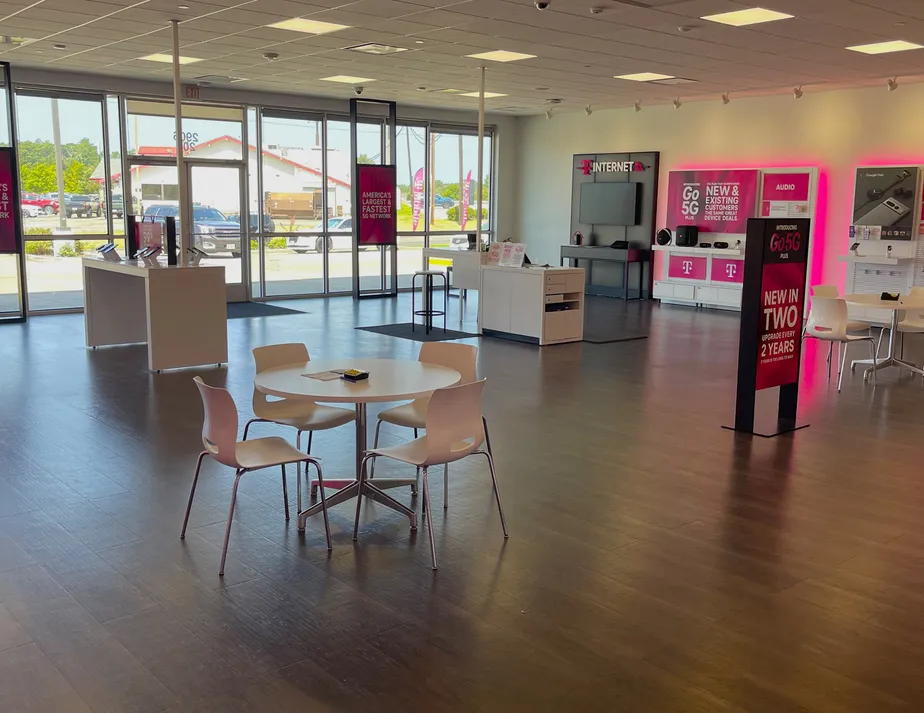 Interior photo of T-Mobile Store at Brentwood Dr & Whitehouse Dr, Lufkin, TX