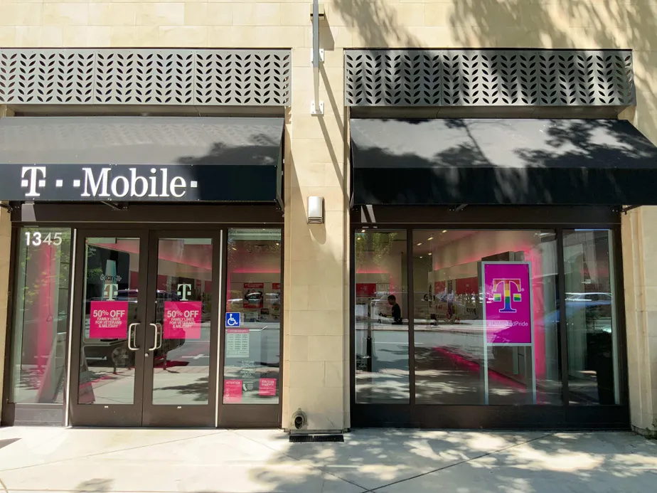 Exterior photo of T-Mobile store at Newell & Main, Walnut Creek, CA
