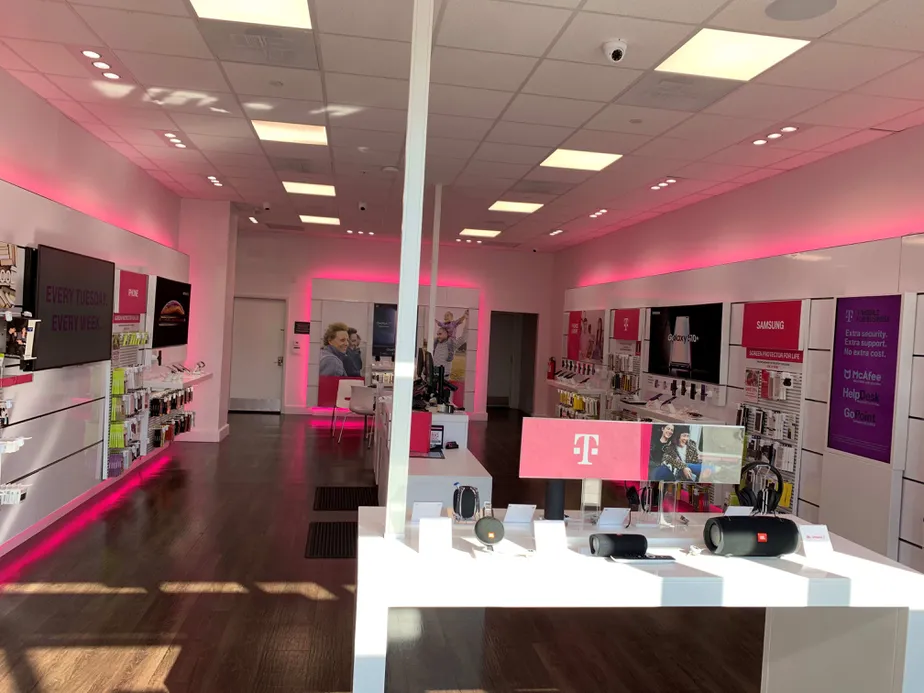 Interior photo of T-Mobile Store at Carnegie Blvd & Foundry Way, Malvern, PA
