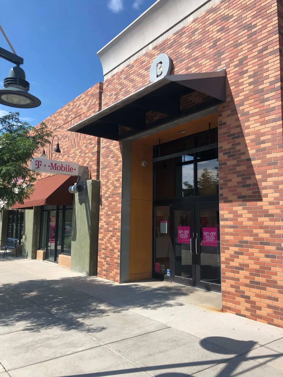  Exterior photo of T-Mobile store at Bradburn & 120th, Westminster, CO 