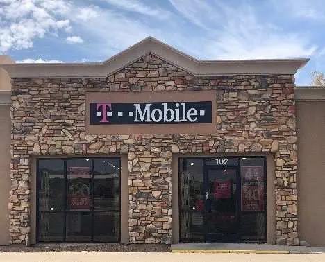 Exterior photo of T-Mobile store at Apache Trail, Apache Junction, AZ