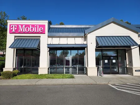  Exterior photo of T-Mobile Store at Woodinville-duvall & 140th, Woodinville, WA 