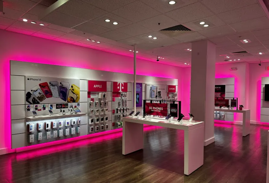  Interior photo of T-Mobile Store at Chandler Fashion Center - L2, Chandler, AZ 