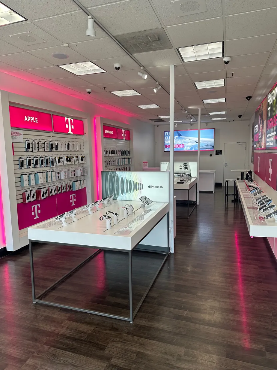  Interior photo of T-Mobile Store at Pavillions at Talking Stick, Scottsdale, AZ 