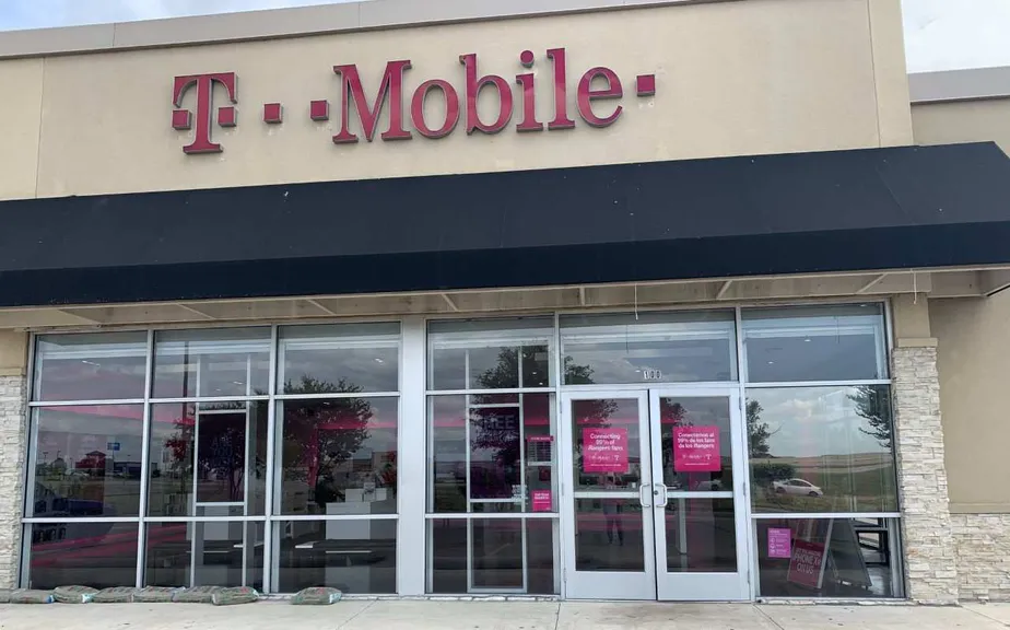 Exterior photo of T-Mobile store at I-30 & Cockrell Hill, Dallas, TX