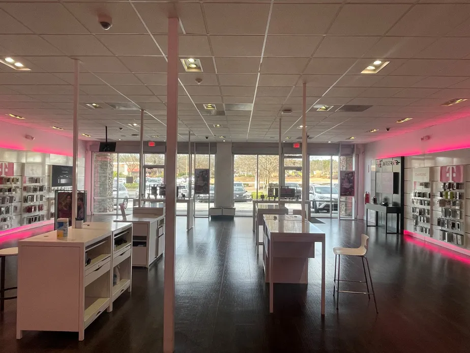 Interior photo of T-Mobile Store at Hwy 124 & Ronald Reagan Pkwy, Snellville, GA