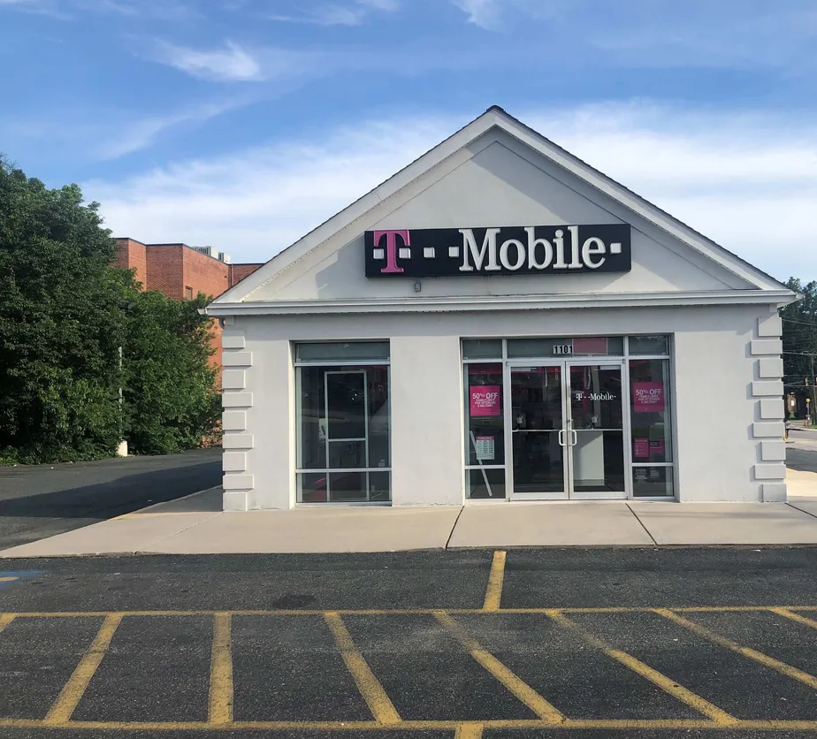 Exterior photo of T-Mobile store at Eastern Blvd & Old Eastern, Essex, MD