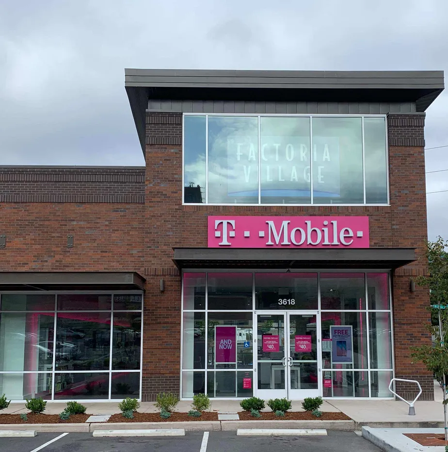 Exterior photo of T-Mobile store at Factoria & Se 36th St, Bellevue, WA