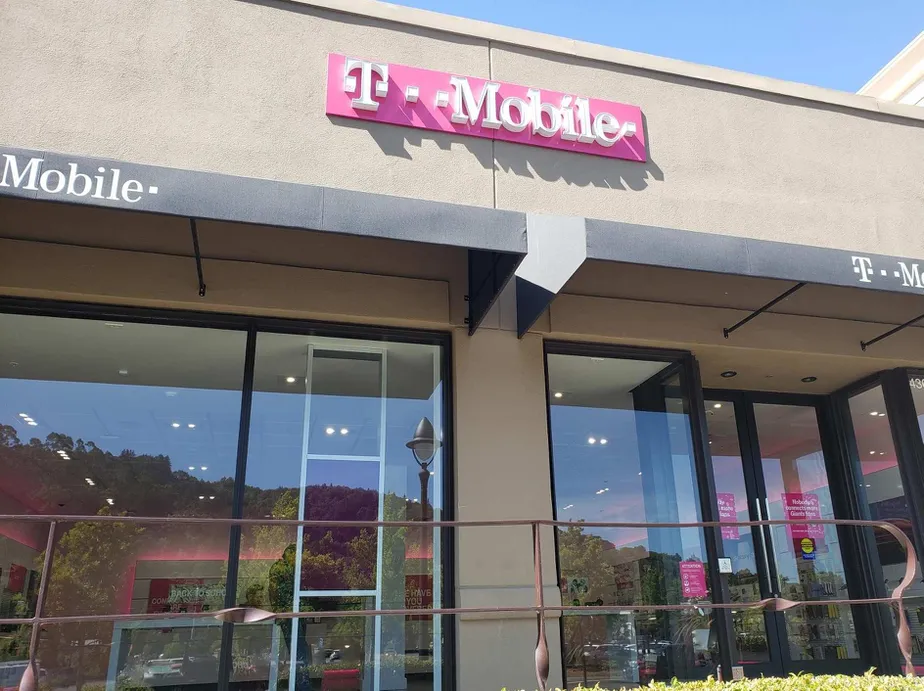 Exterior photo of T-Mobile store at Corte Madera Twn Cen & Tamalpais Dr, Corte Madera, CA