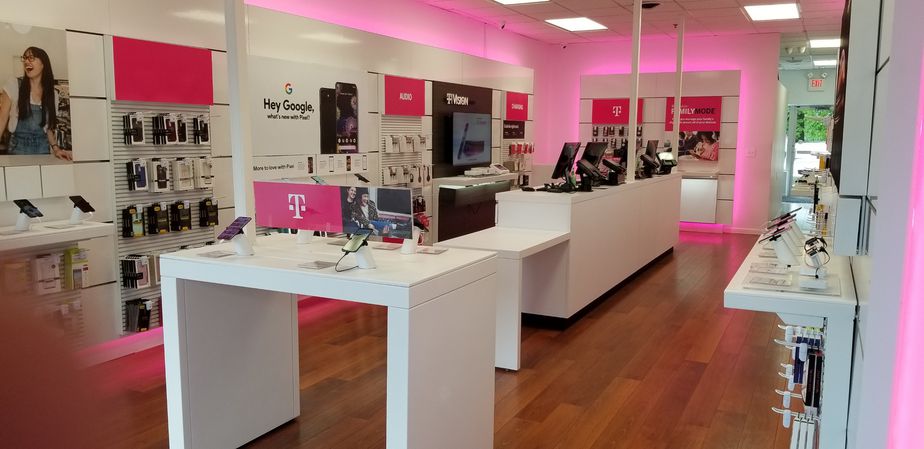 Interior photo of T-Mobile Store at E Mt Pleasant Av & Glendale Av, Livingston, NJ
