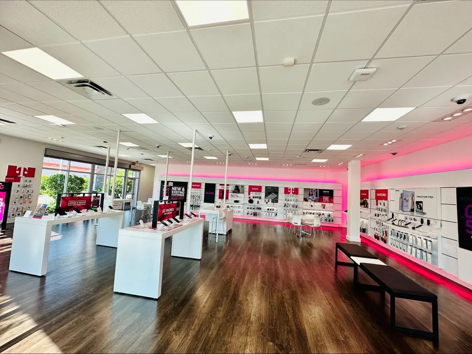 Interior photo of T-Mobile Store at Federal Hwy & Linton Blvd, Delray Beach, FL