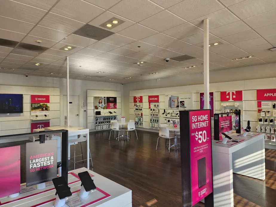  Interior photo of T-Mobile Store at Hull St and Hancock Village, Chesterfield, VA 