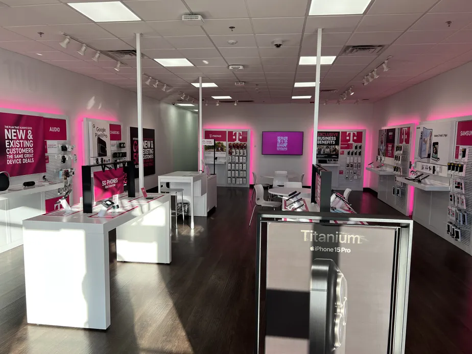  Interior photo of T-Mobile Store at Lareu St & & E Schulman Ave, Garden City, KS 