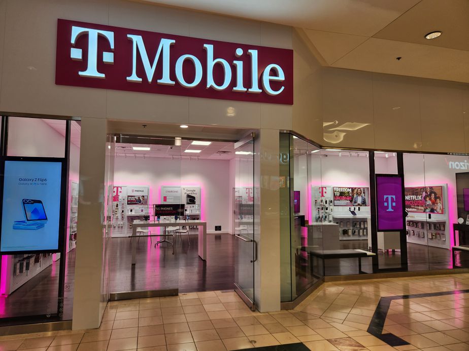 Exterior photo of T-Mobile Store at Lehigh Valley Mall, Whitehall, PA